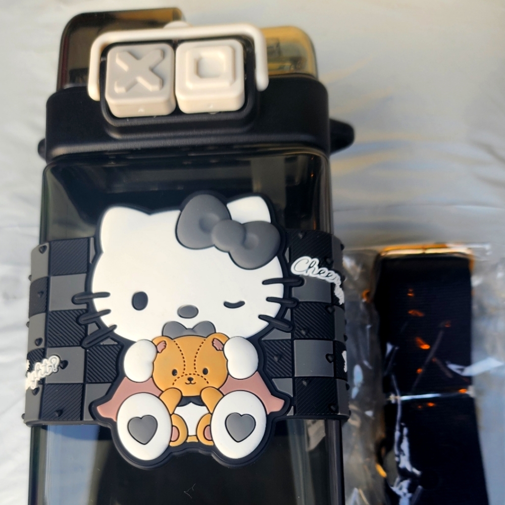 Sanrio hk dual drinking water bottle Brand new!